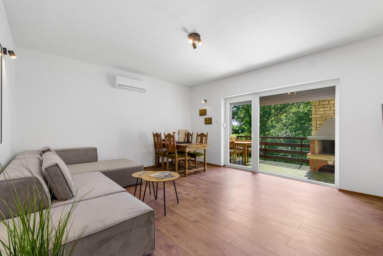 Apartments Villa Verde Novigrad  ภายนอก รูปภาพ