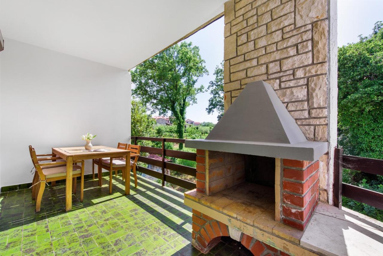Apartments Villa Verde Novigrad  ภายนอก รูปภาพ