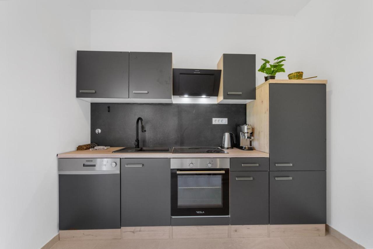 Apartments Villa Verde Novigrad  ภายนอก รูปภาพ