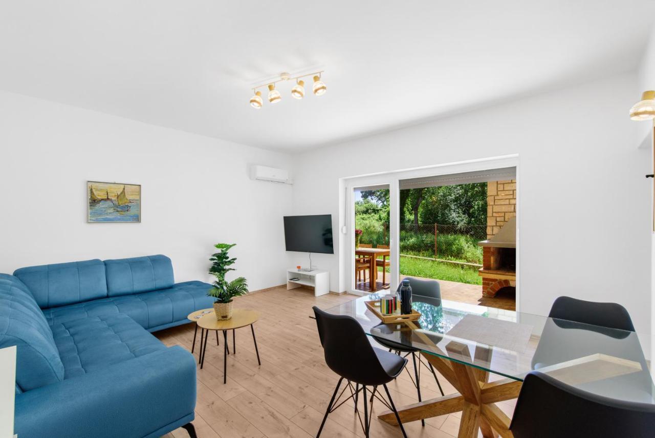 Apartments Villa Verde Novigrad  ภายนอก รูปภาพ